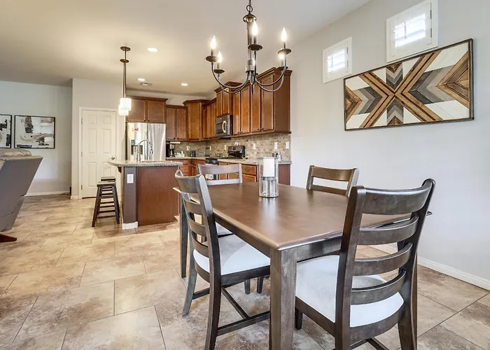 Holiday home Luxe 55-plus Retreat 4 Mi To Golf Club Of Estrella *