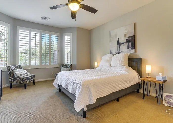 Luxe 55-plus Retreat 4 Mi To Golf Club Of Estrella Holiday home